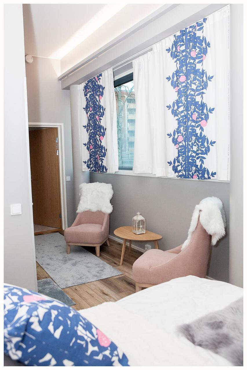 Crystal Arctic Suites Рованиеми Экстерьер фото A room at the hotel